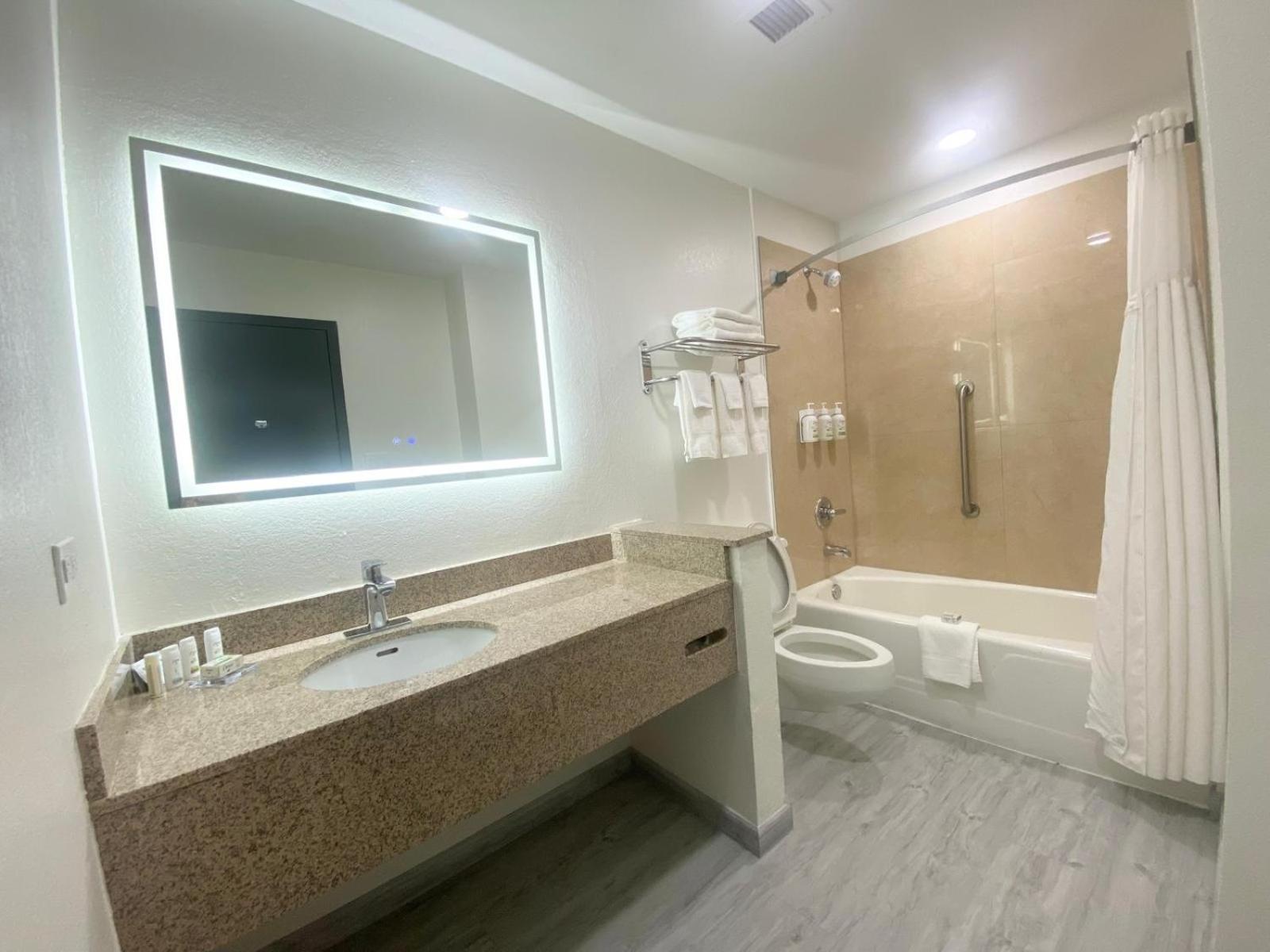 Ramada By Wyndham Tuscaloosa Ξενοδοχείο Εξωτερικό φωτογραφία